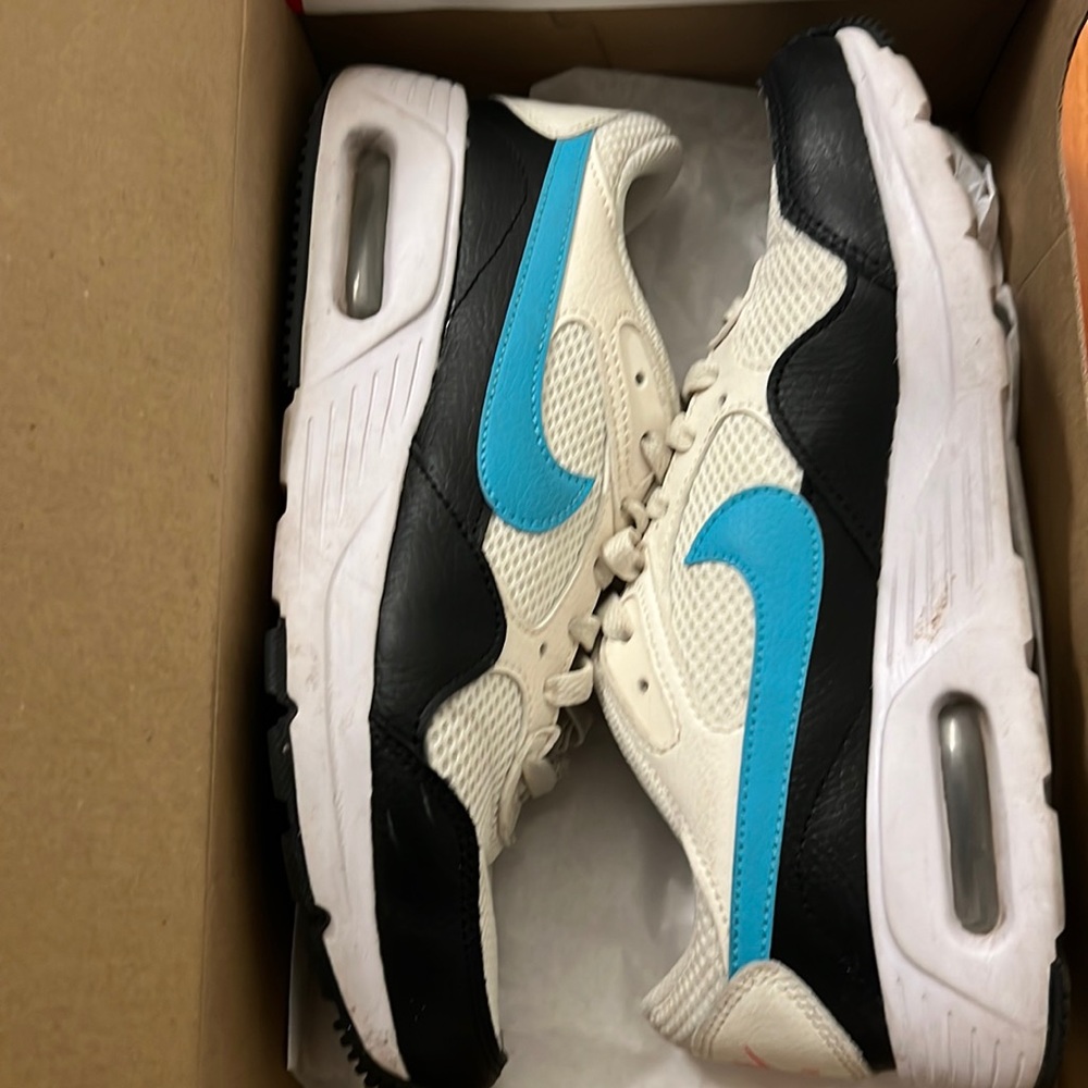 Nike Air Max women’s size 8